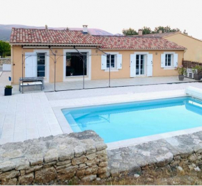 Jolie maison de 110 m 2, pour 6 personnes, au calme, avec piscine